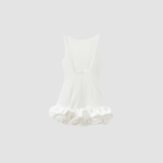 robe courte blanche à volant de dos